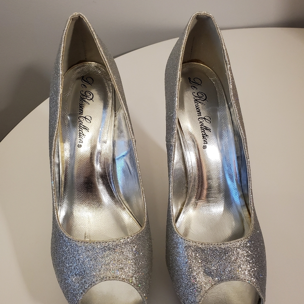 ❄️Host Pick❄️ Brand New Glitter Wedge Heels 10 - Picture 5 of 11